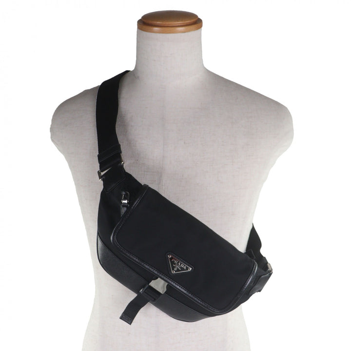極美品▼PRADA プラダ 2VH176 ナイロン レザー トライアングルロゴ 三角プレート Re-Nylon ボディバッグ ブラック イタリア製 メンズ