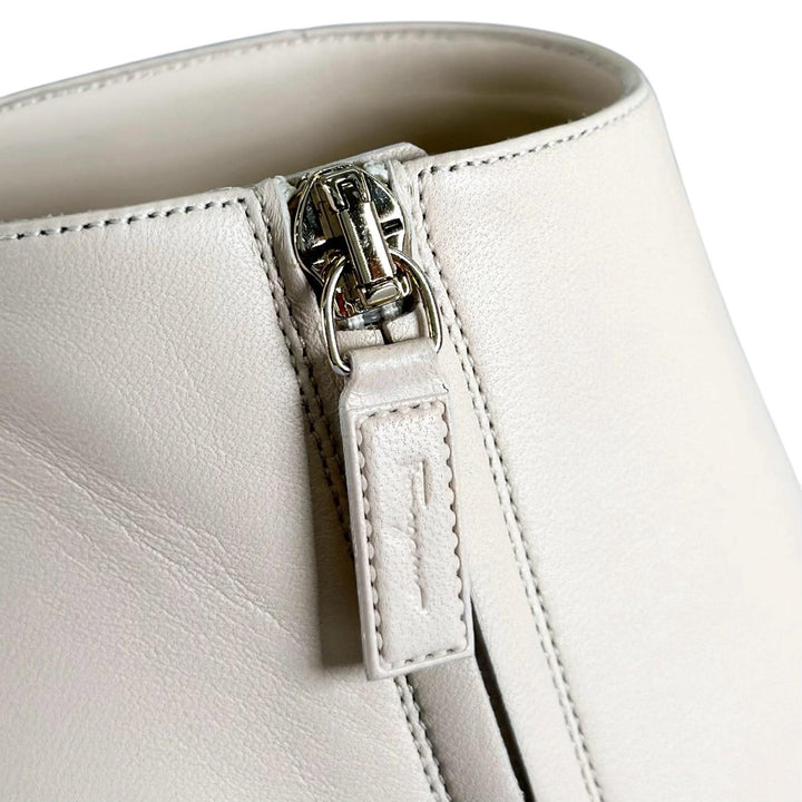 極美品▲Salvatore Ferragamo サルヴァトーレフェラガモ ガンチーニ サイドZIP レザーショートブーツ ベージュ 5.5 伊製 レディース