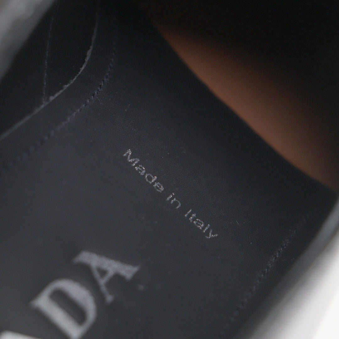 未使用品▼PRADA プラダ 2DE127 チョコレート パテントレザー トライアングルロゴ 三角プレート ローファー ブラック 6.5 箱付き メンズ