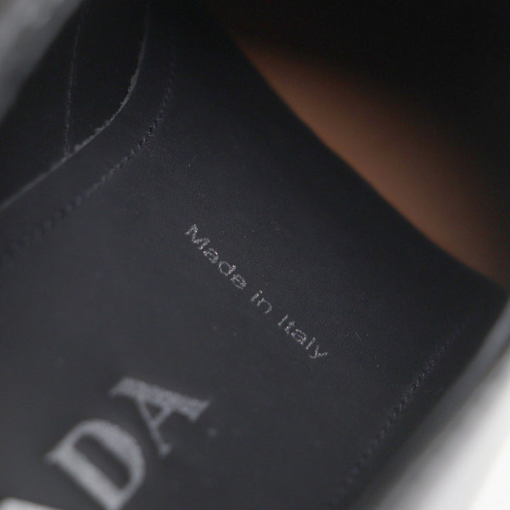 未使用品▼PRADA プラダ 2DE127 チョコレート パテントレザー トライアングルロゴ 三角プレート ローファー ブラック 6.5 箱付き メンズ