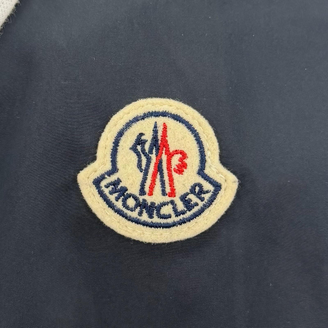美品☆MONCLER モンクレール 2023年製 J10931A00087 ENET ロゴワッペン・フード付 ZIP UP ジャケット ネイビー 0 正規品 レディース