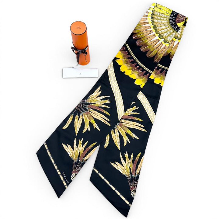 極美品▲HERMES エルメス カレ ロングマキシツイリー ブラジル シルク100％ スカーフ ブラック イエロー フランス製 レディース 箱付き