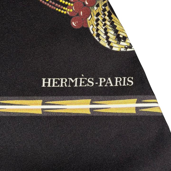 極美品▲HERMES エルメス カレ ロングマキシツイリー ブラジル シルク100％ スカーフ ブラック イエロー フランス製 レディース 箱付き