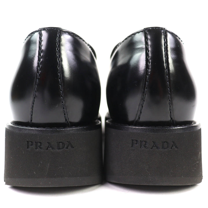 美品△PRADA プラダ 2DG147 トライアングルロゴ 三角プレート ブラッシュドレザー ローファー 厚底 ブラック 6.5 イタリア製 メンズ