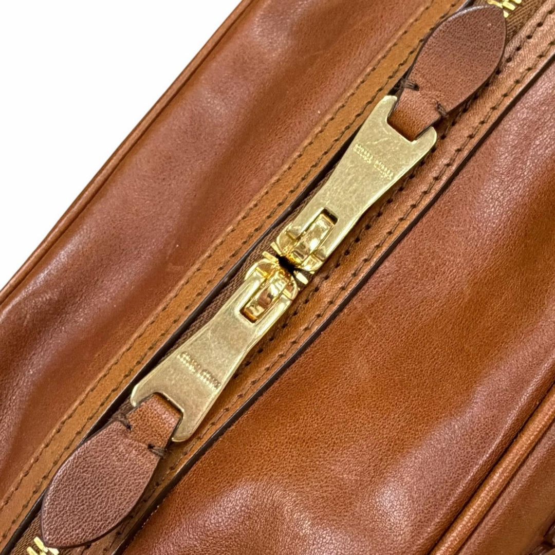 極美品▼MIUMIU ミュウミュウ アンティークレザー ロゴ トップハンドルバッグ ハンドバッグ ブラウン 保存袋付 伊製 メンズ 定価473000円