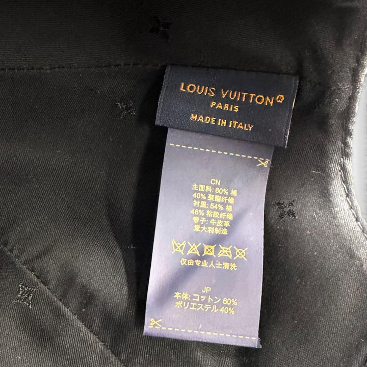 美品★LOUIS VUITTON ルイヴィトン 2025年製 M5381M キャップ モノグラム エッセンシャル キャップ ブラック S 正規品 メンズ 保存袋付き