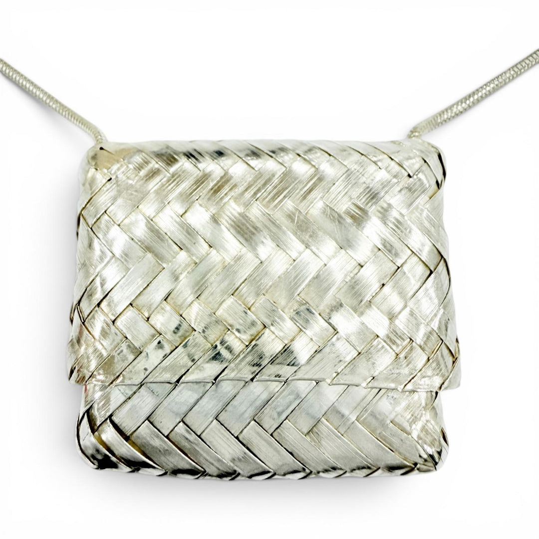 美品◇TIFFANY&amp;Co. ティファニー ヴィンテージ 925 ピルケース メッシュポケット 編み込みデザイン ロングネックレス シルバー 重量33.2g
