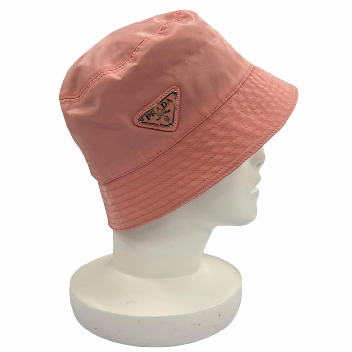 極美品◇PRADA プラダ 裏地コットン100％ レザー使い トライアングルロゴプレート バケットハット 帽子 ピンク M イタリア製 レディース