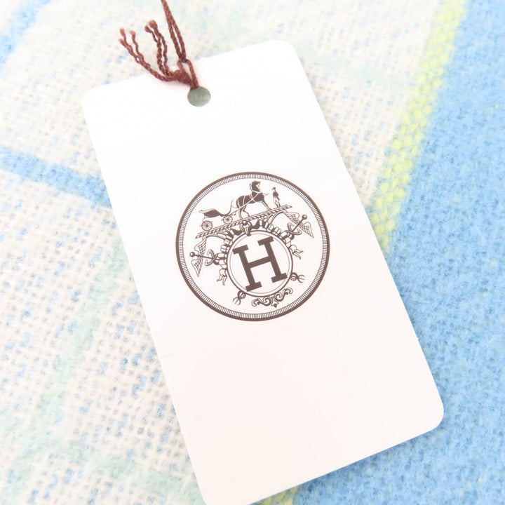極美品☆HERMES エルメス アヴァロン・カブリオル ウール カシミヤ ヴェール・アクア 現行品 クッション イギリス製 正規品 定価111100円