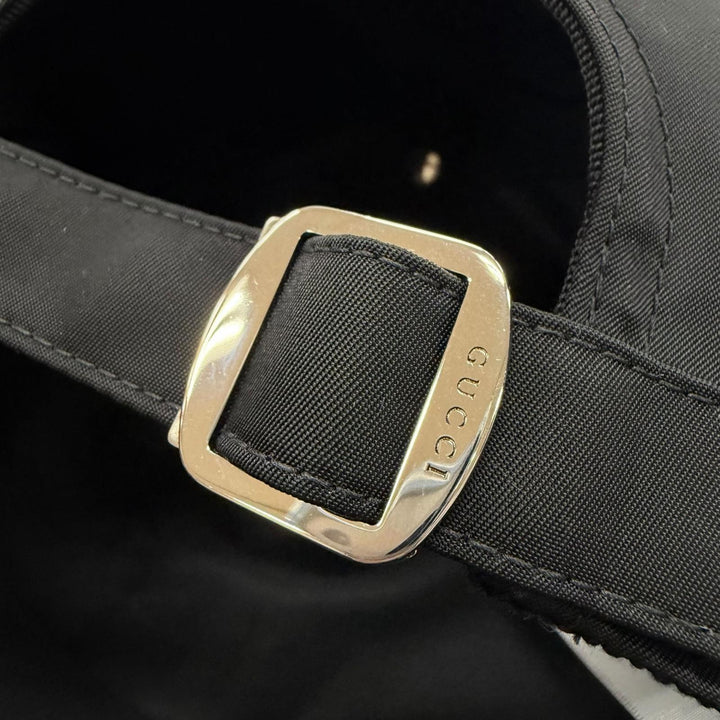 未使用品▼GUCCI グッチ 813461 レザー使 ロゴエンボス 帽子 ベースボールキャップ ブラック シルバー金具 XL イタリア製 正規品 メンズ