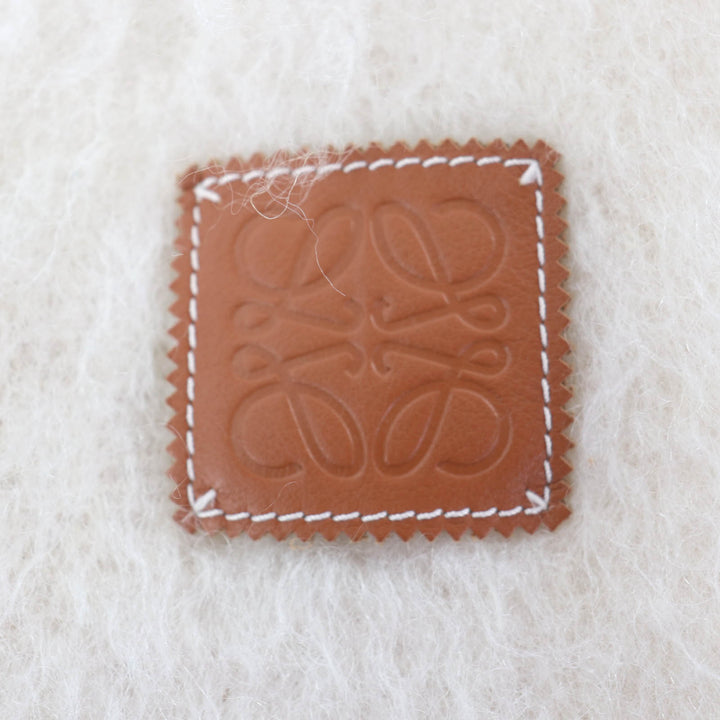 極美品★LOEWE ロエベ 28003861 モヘア ウール混 アナグラムレザーパッチ付 フリンジ マフラー アイボリー スペイン製 正規品 レディース