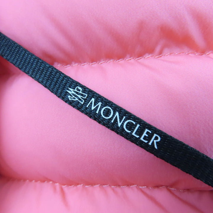 未使用品☆MONCLER モンクレール 24SS ALITERSE ロゴワッペン・フード付 ZIP UP ダウンベスト コーラル系 3 正規品 レディース