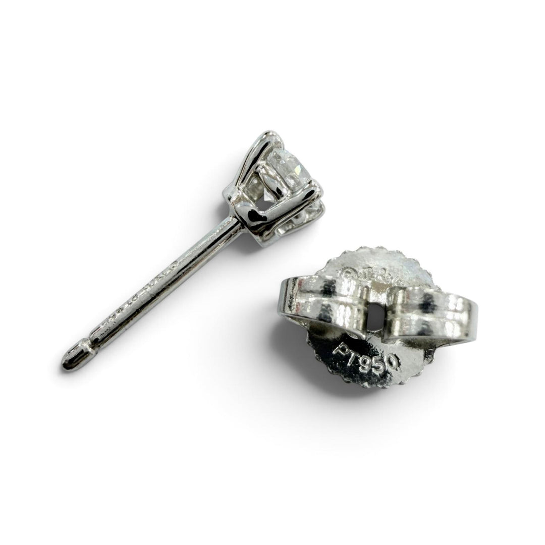極美品☆TIFFANY&amp;Co. ティファニー スタッド ダイヤ ピアス PT950 ダイヤ:総0.22ct（2粒合計）11年5月購入 プラチナ 重量1.31g 箱付き
