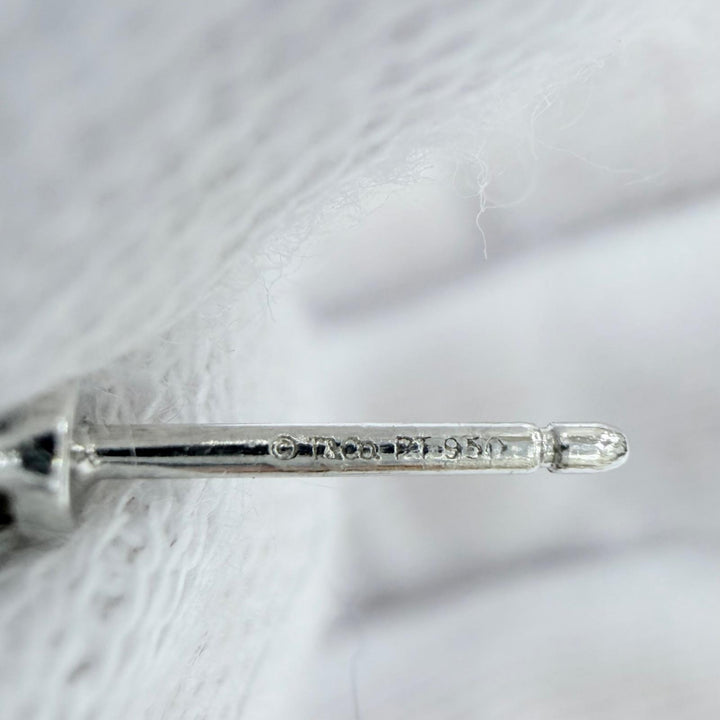 極美品☆TIFFANY&amp;Co. ティファニー スタッド ダイヤ ピアス PT950 ダイヤ:総0.22ct（2粒合計）11年5月購入 プラチナ 重量1.31g 箱付き
