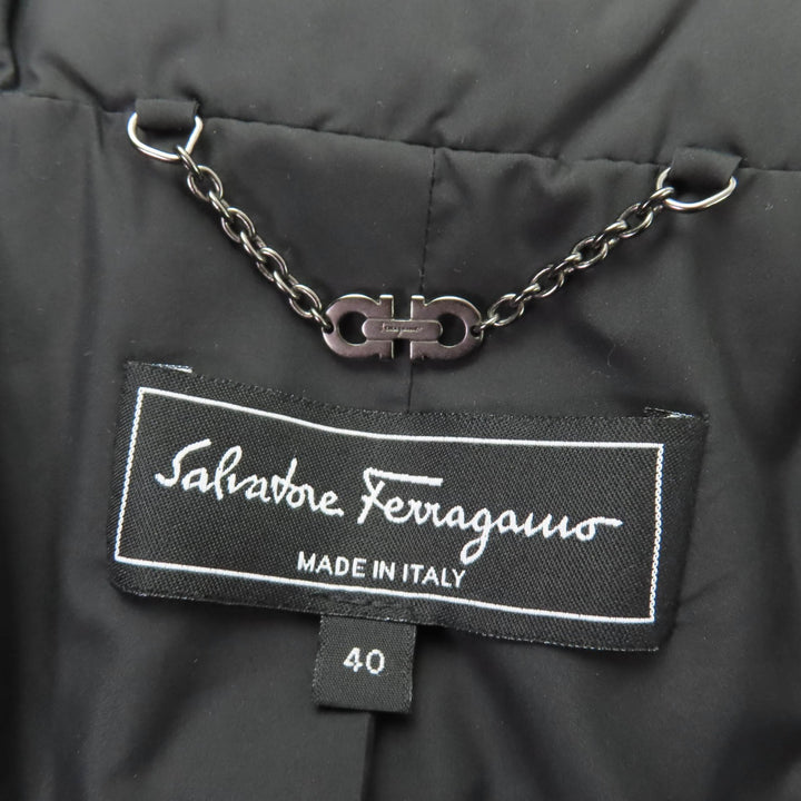 美品☆Salvatore Ferragamo サルヴァトーレフェラガモ ガンチーニ金具 ZIP UP ダウンコート ブラック 40 イタリア製 正規品 レディース