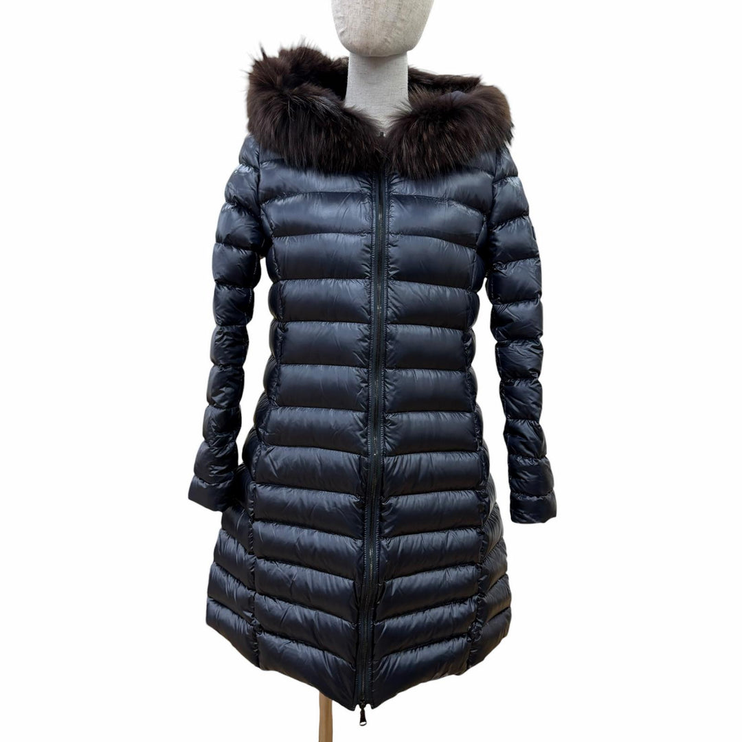 美品☆TATRAS タトラス LTAT20A4706 ISERA リバーシブル ファー・フード付 ZIP UP ダウンコート ネイビー 03 正規品 レディース