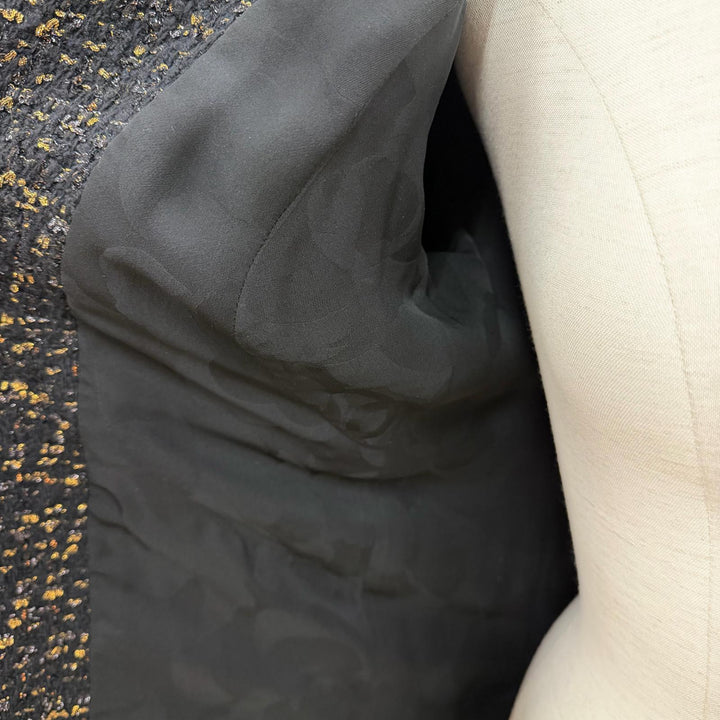 極美品◇CHANEL シャネル P61813V47066 裏地シルク100％ ココマークボタン付 ツイードジャケット ブラック ゴールド 38 仏製 レディース