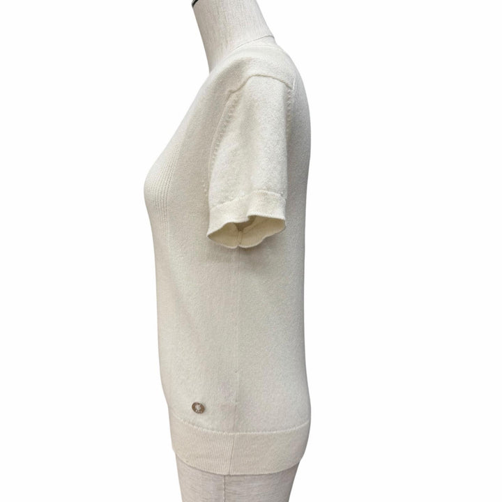 美品★HERMES エルメス 24SS 4E2600D1 カシミヤ100％ ロゴ金具付 クルーネック 半袖ニット アイボリー 38 英国製 レディース