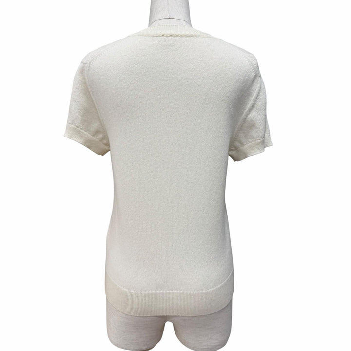 美品★HERMES エルメス 24SS 4E2600D1 カシミヤ100％ ロゴ金具付 クルーネック 半袖ニット アイボリー 38 英国製 レディース
