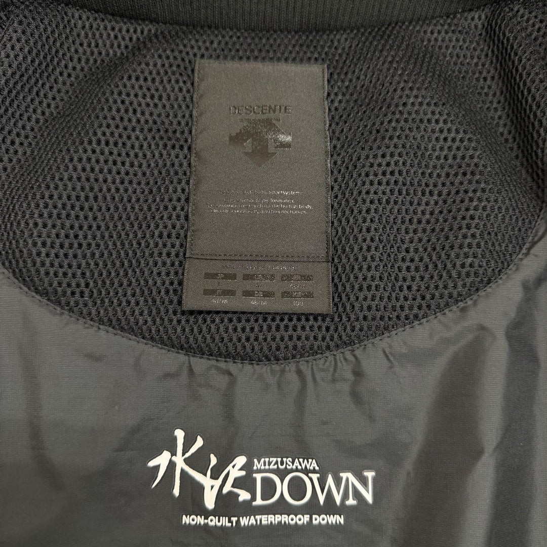 美品□DESCENTE ALLTERRAIN デサントオルテライン DAMQGK30U マウンテニア 水沢ダウン ダウンジャケット ブラック L 日本製 正規品