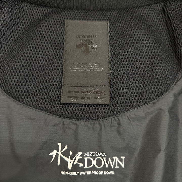 美品□DESCENTE ALLTERRAIN デサントオルテライン DAMQGK30U マウンテニア 水沢ダウン ダウンジャケット ブラック L 日本製 正規品