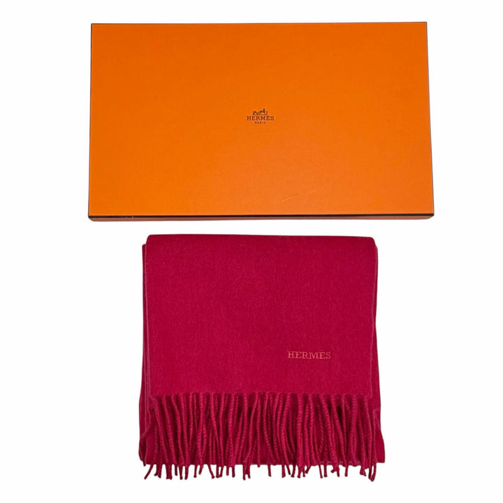 未使用品◇HERMES エルメス カシミヤ100％ ロゴ刺繍 フリンジ付き マフラー ストール レッド 箱付き 英国製 レディース