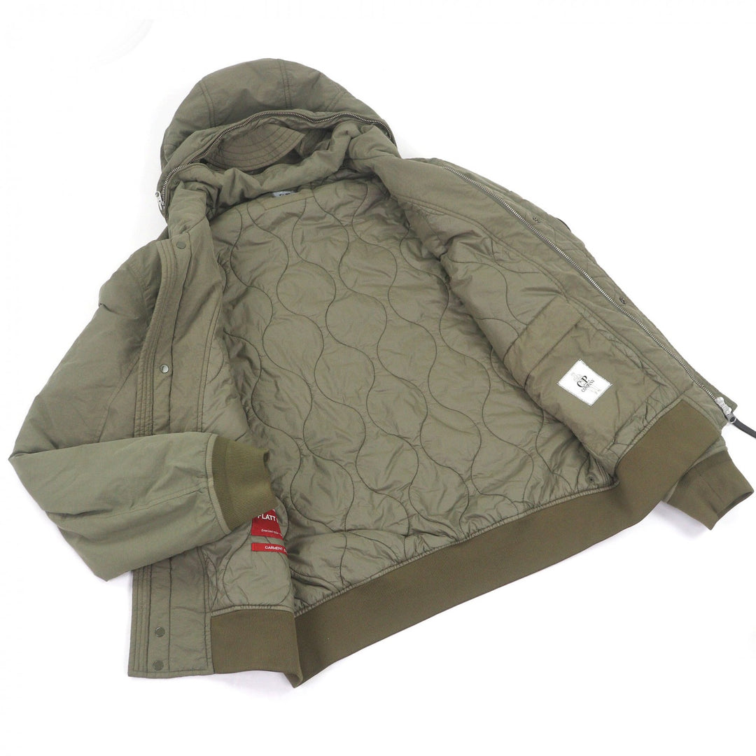 美品□C.P.Company シーピーカンパニー FLATT NYLON フーデッド パファージャケット 中綿入り ブルゾンジャケット カーキ 50 正規品