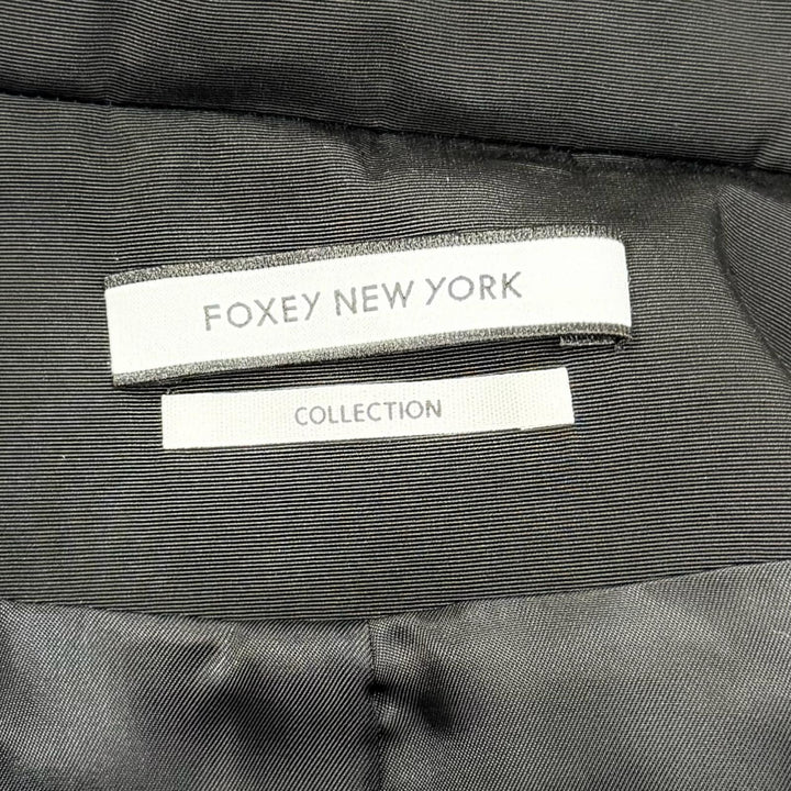 極美品★FOXEY NEW YORK フォクシー ニューヨーク 38933-MACFN106T フード・ロゴボタン付 中綿 ロングジレ ベスト ブラック 38 正規品