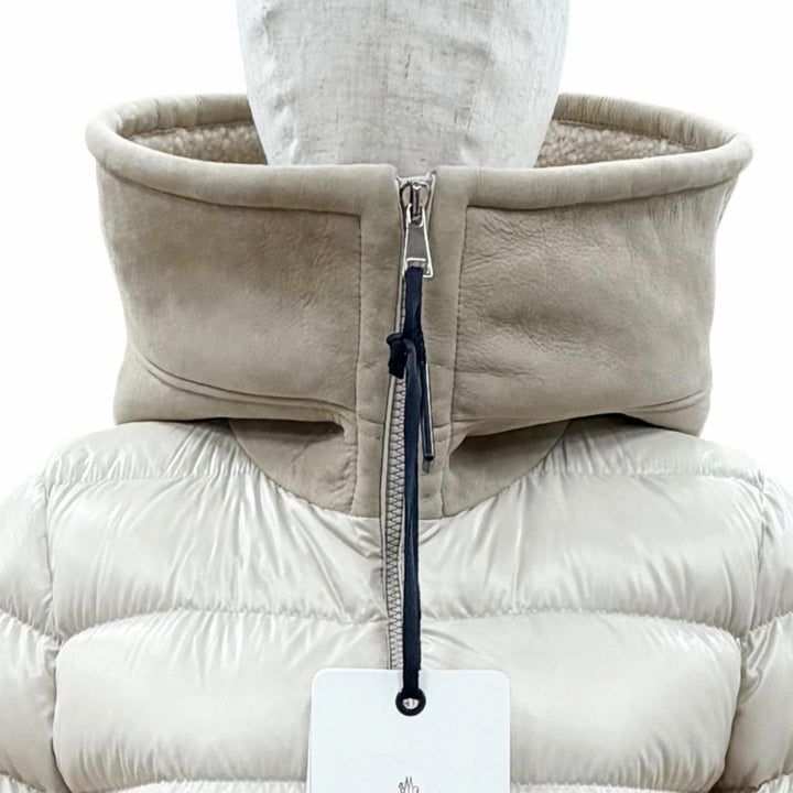 未使用品◇MONCLER モンクレール 22-23AW H20931A00102 GUICHARD ロゴワッペン付 ラムスキン切替 ダウンジャケット ベージュ 1 正規品