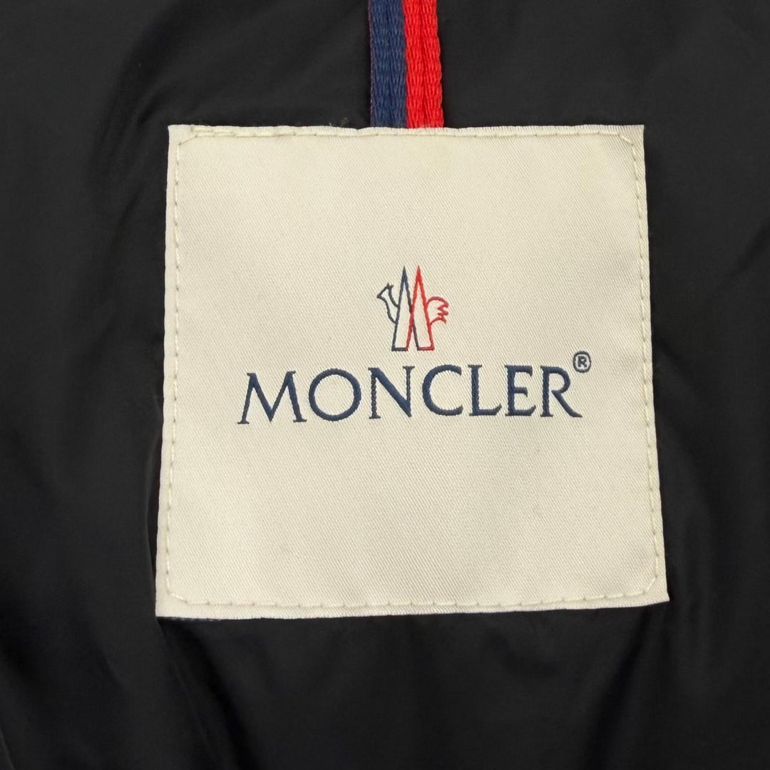 美品★MONCLER モンクレール 2018年製 D20934993105 FLAMMETTE フード収納 ロゴワッペン付 ZIP UP ダウンコート ブラック 00 正規品