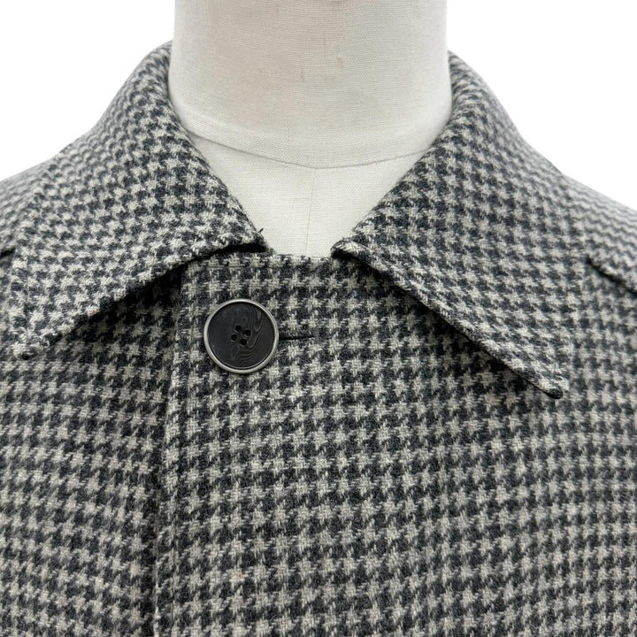 極美品▼HUGO BOSS ヒューゴボス ウール100% ツイード 千鳥格子柄 ロゴプレート付き ステンカラーコート グレー系 46 正規品 メンズ