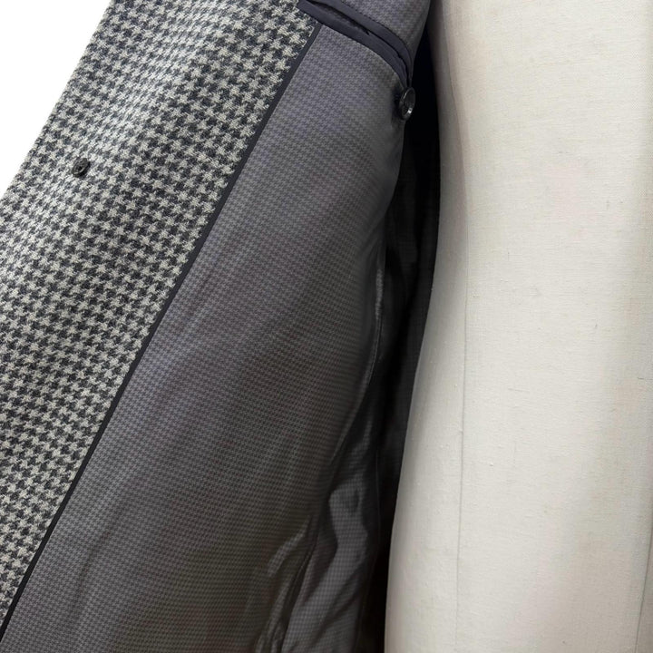 極美品▼HUGO BOSS ヒューゴボス ウール100% ツイード 千鳥格子柄 ロゴプレート付き ステンカラーコート グレー系 46 正規品 メンズ