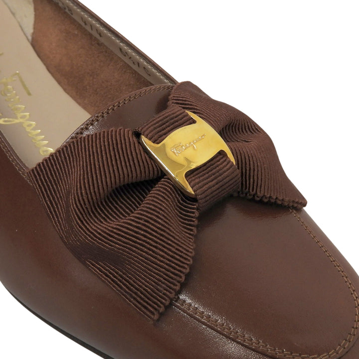 未使用品▲Salvatore Ferragamo サルヴァトーレフェラガモ NURSE ヴァラリボン レザー パンプス ブラウン 6 1/2 C イタリア製 レディース