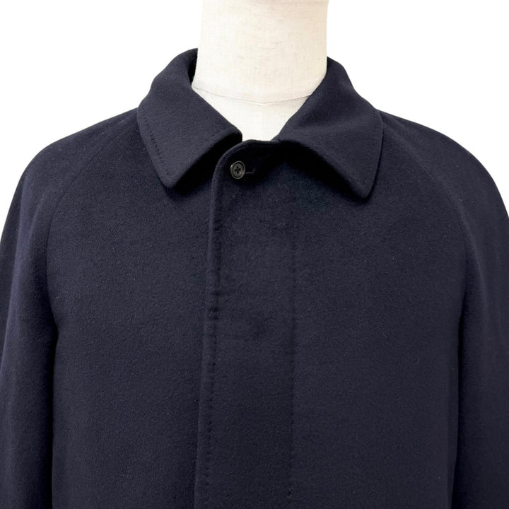 美品□Aquascutum アクアスキュータム カシミヤ100％ フライフロント ミドル丈 ステンカラーコート ネイビー 34 日本製 正規品 メンズ