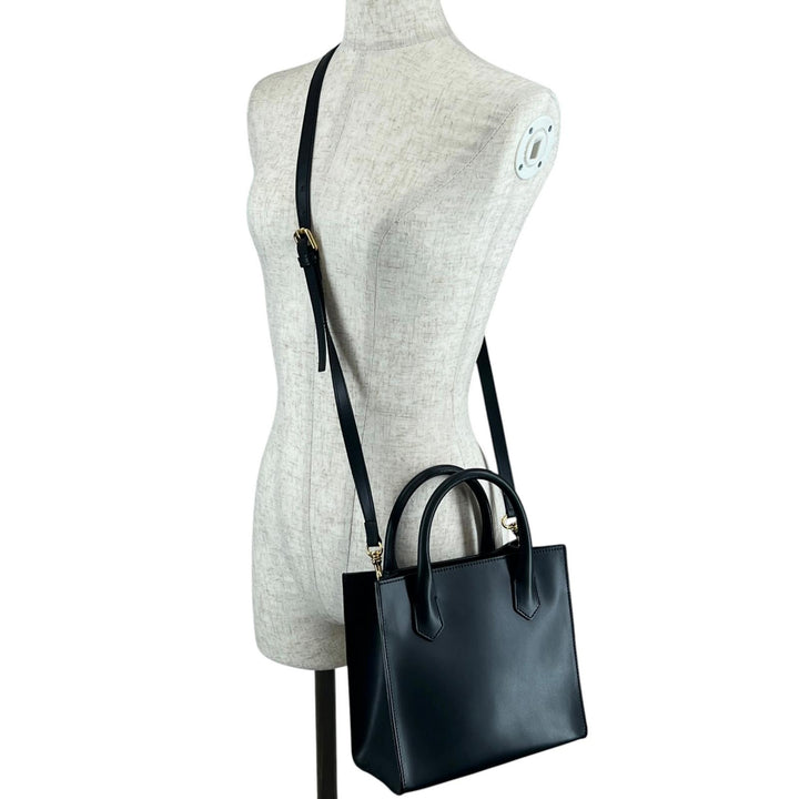 美品▲IACUCCI イアクッチ レザー 2WAY ハンドバッグ ショルダーバッグ ブラック ゴールド金具 イタリア製 レディース