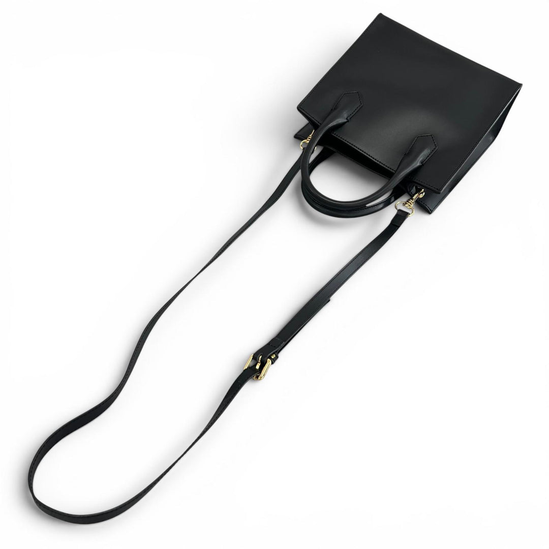 美品▲IACUCCI イアクッチ レザー 2WAY ハンドバッグ ショルダーバッグ ブラック ゴールド金具 イタリア製 レディース