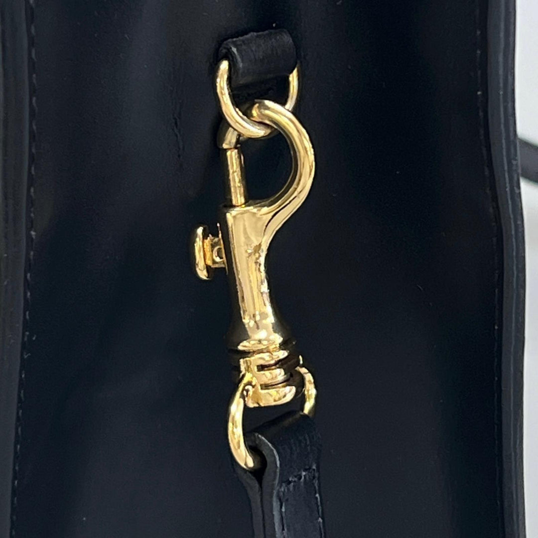 美品▲IACUCCI イアクッチ レザー 2WAY ハンドバッグ ショルダーバッグ ブラック ゴールド金具 イタリア製 レディース
