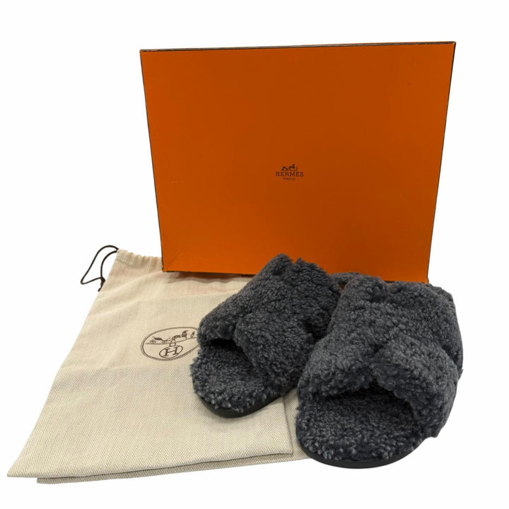 極美品▼HERMES エルメス イズミール ムートン レザー Hロゴ ボア スライドサンダル グレー 44 イタリア製 メンズ 保存袋付き