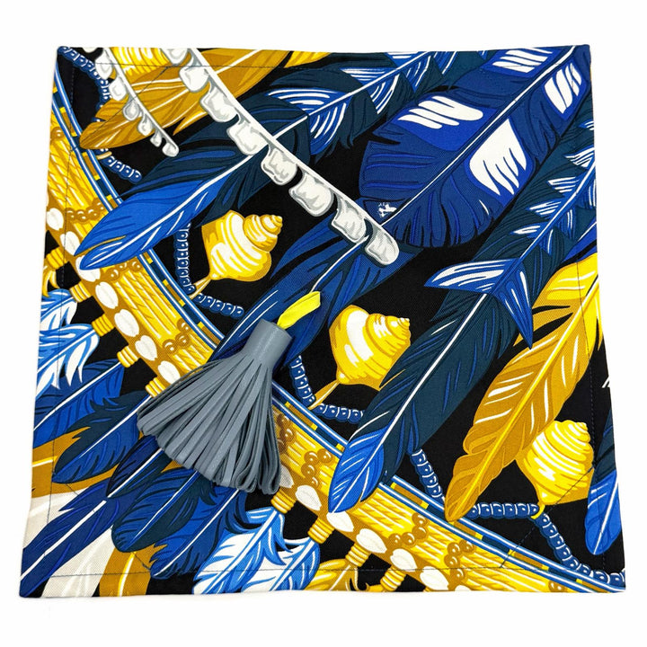 極美品★HERMES エルメス シルク100％ プティアッシュ DANSE PACIFIQUE カルメン オブジェ 巾着ポーチ マルチ フランス製 箱付
