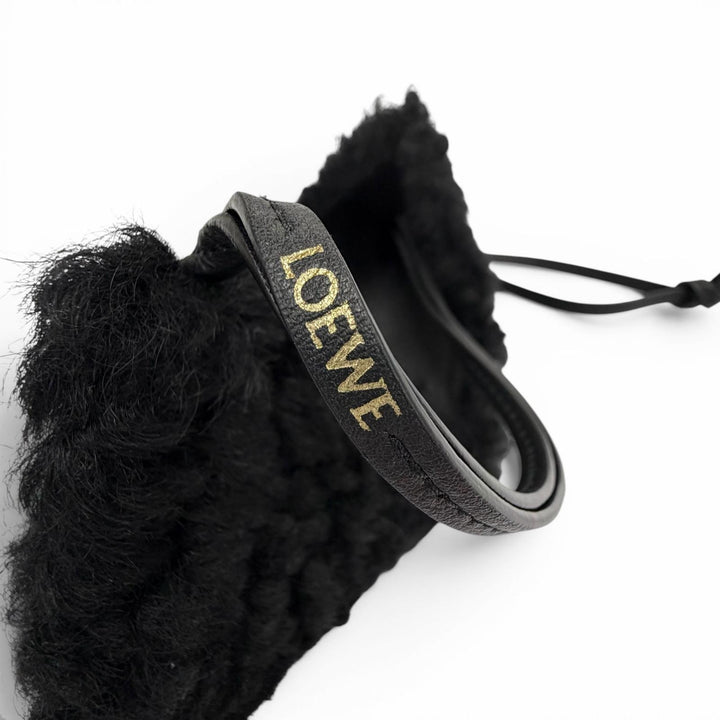 美品△LOEWE ロエベ パズル フォルド チャーム シアリング ムートン バッグチャーム ブラック スペイン製 レディース 保存袋付き