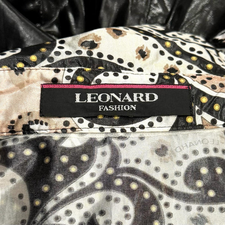 極美品★LEONARD FASHION レオナール ファッション 0398100 シルク混 フード・ロゴボタン付 ペイズリー柄 レインコート マルチ 40 正規品