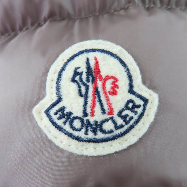 美品☆MONCLER モンクレール HERMINE エルミンヌ ロゴワッペン・フード付 ダウンコート ライトブラウン 0 正規品 レディース