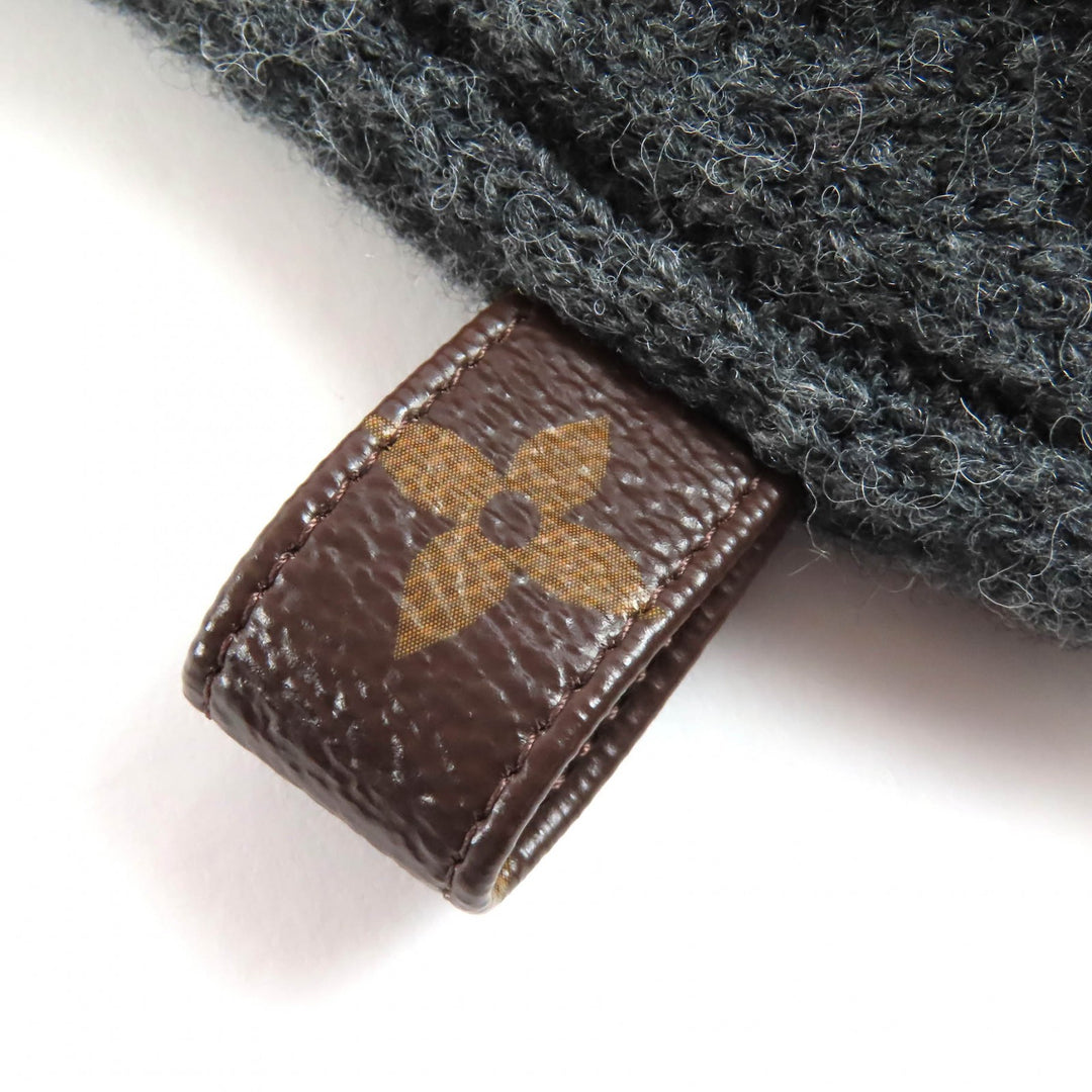 極美品△LOUIS VUITTON ルイヴィトン 22AW ウール モノグラムレザータグ 変形 リブニット ドレス ワンピース チャコールグレー XS 正規品
