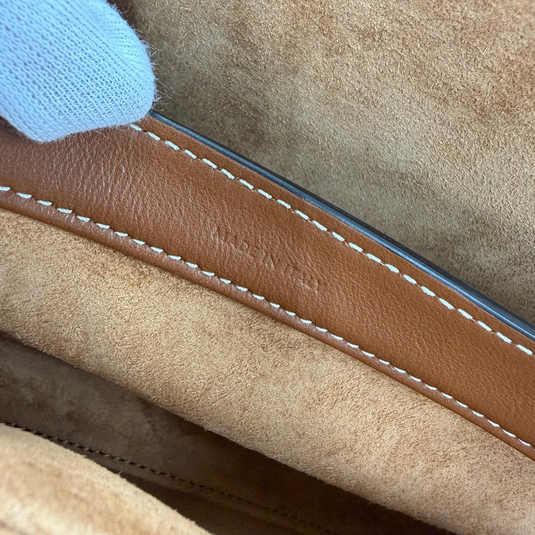 美品☆CELINE セリーヌ 19685 ティーン ソフト 16 セーズ レザー ショルダーバッグ タン ゴールド金具 レディース イタリア製 保存袋付き