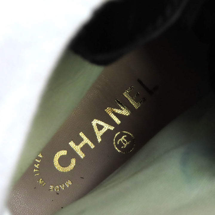 極美品△CHANEL シャネル ヴィンテージ ココマークステッチ スウェードレザー レースアップ ショートブーツ ブラック 36 伊製 レディース