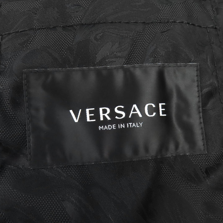 極美品△VERSACE ヴェルサーチ 2023年製 1010223 メデューサボタン 裏地ロゴ柄 ボア ブルゾン ジャケット ブラック 44 イタリア製 正規品