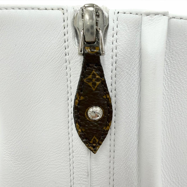 極美品☆LOUIS VUITTON ルイヴィトン 2024年製 ベルリン・ライン レザー アンクルブーツ ホワイト 37 イタリア製 レディース 箱・保袋付