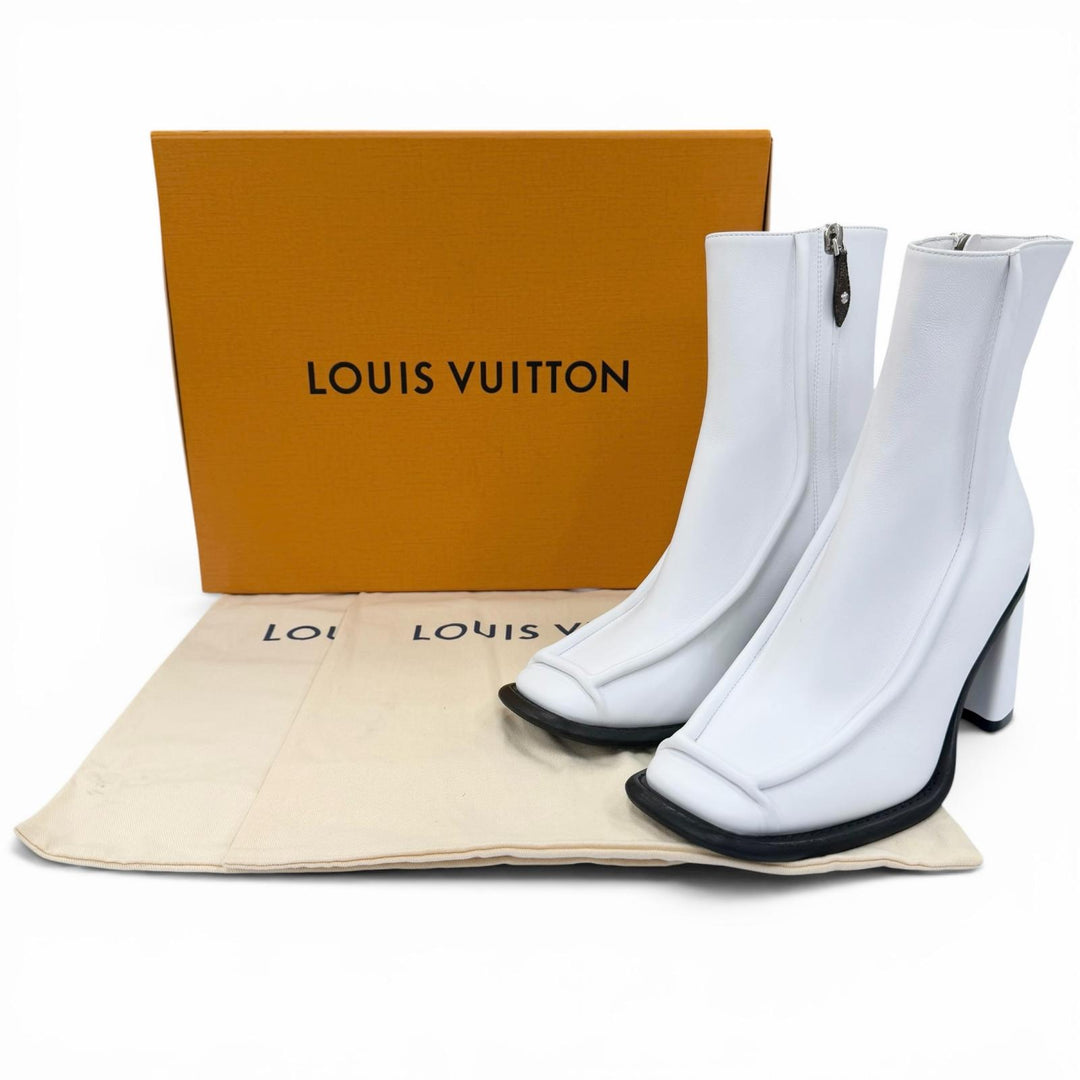 極美品☆LOUIS VUITTON ルイヴィトン 2024年製 ベルリン・ライン レザー アンクルブーツ ホワイト 37 イタリア製 レディース 箱・保袋付