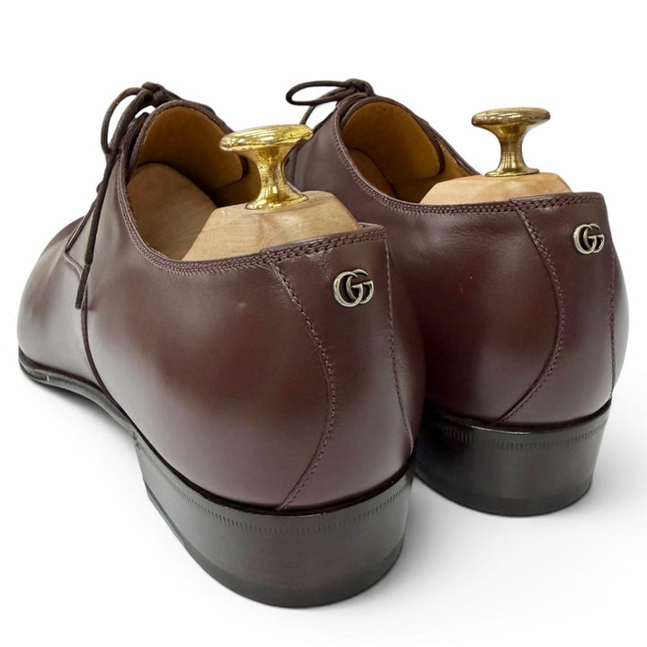 未使用品□GUCCI グッチ レザー GGロゴ金具 プレーントゥ レースアップ ドレスシューズ バーガンディ 8 イタリア製 メンズ 箱・保存袋付