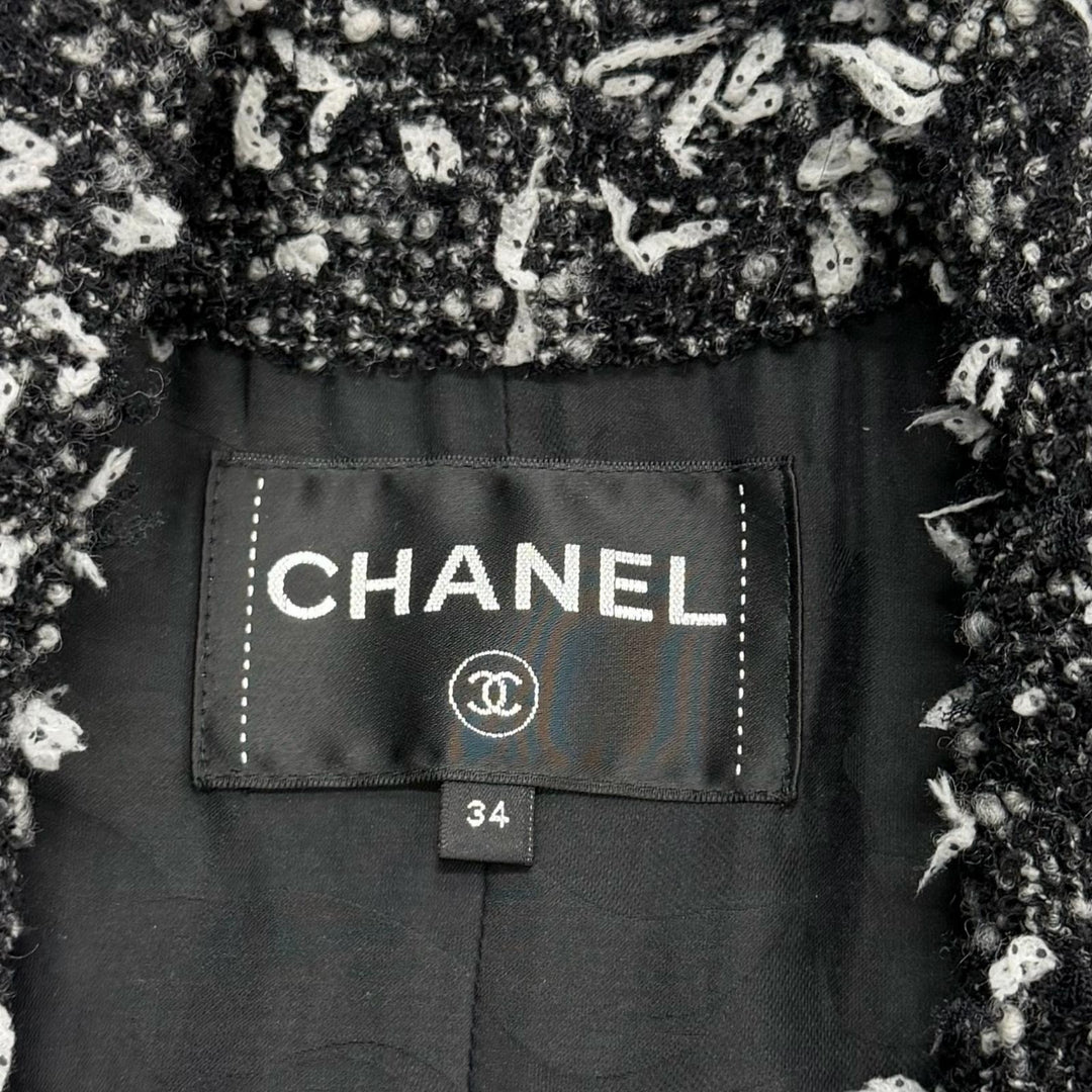 極美品★CHANEL シャネル P62088 アルパカ混 ウッドロゴボタン カーフスキン切替 リボンツイード コート ブラック ホワイト 34 伊製 正規品